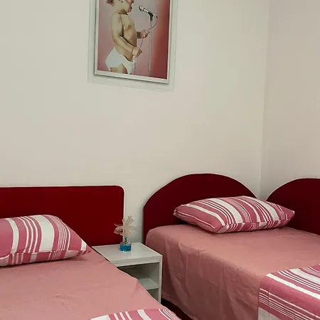 Maksim Apartment *